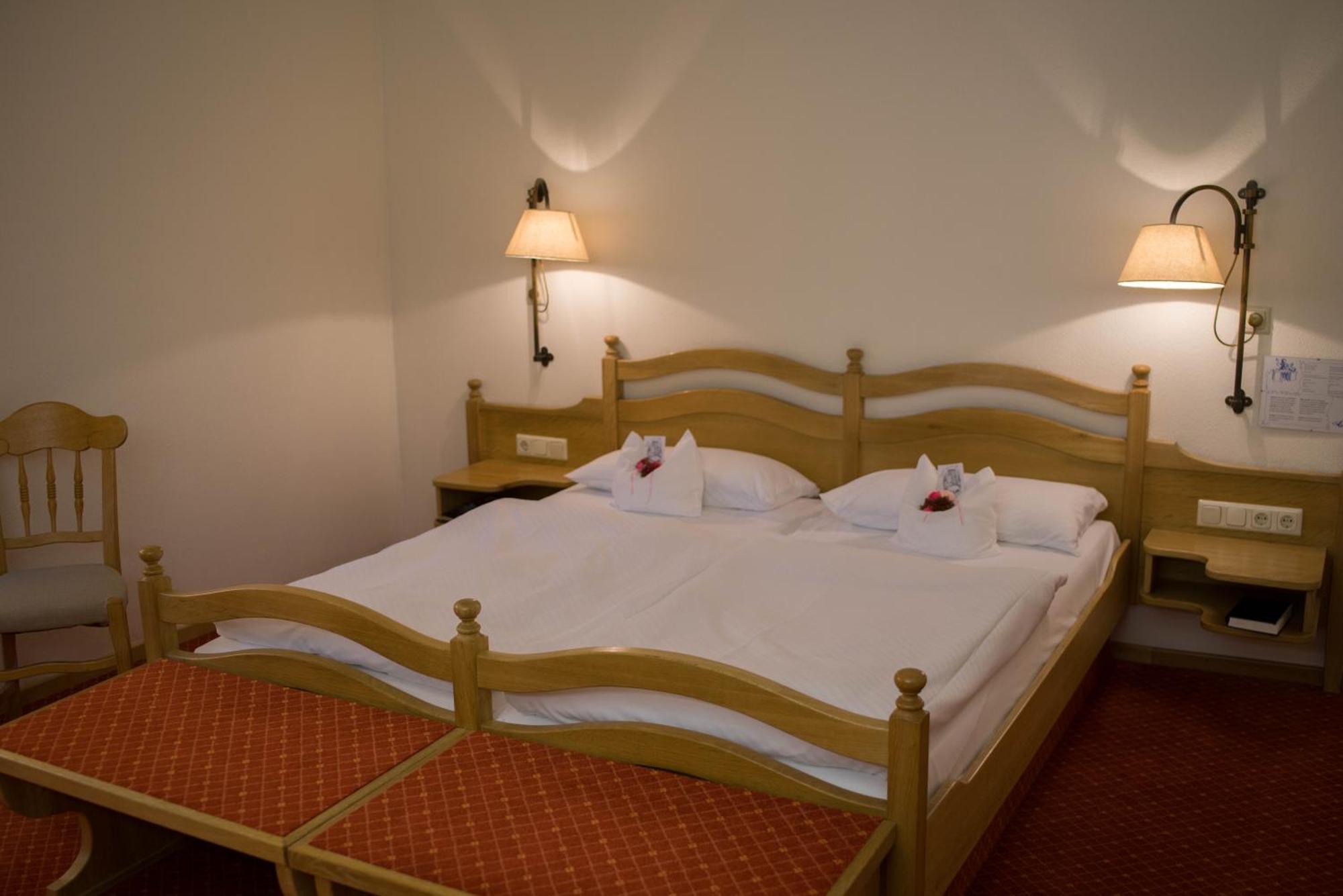 Hotel Leicht Biebelried Esterno foto