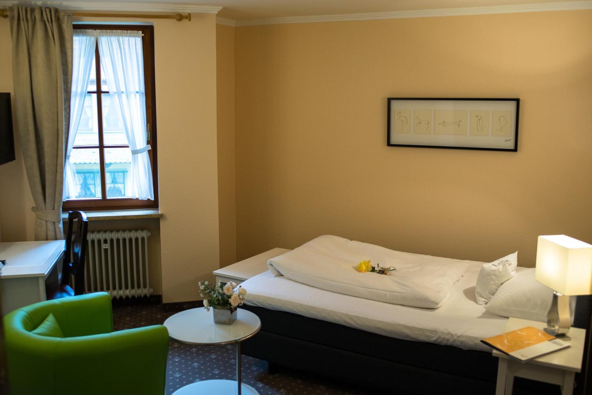 Hotel Leicht Biebelried Esterno foto